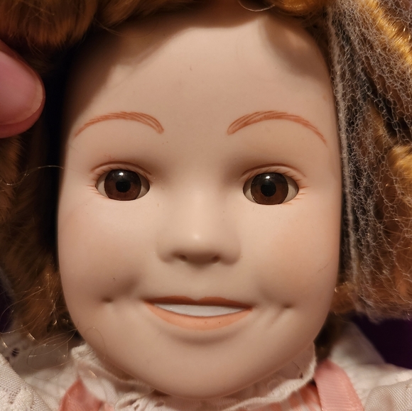 Shirley Temple porcelain doll (Ltd Ed - Numbered) - Picture 1 of 12